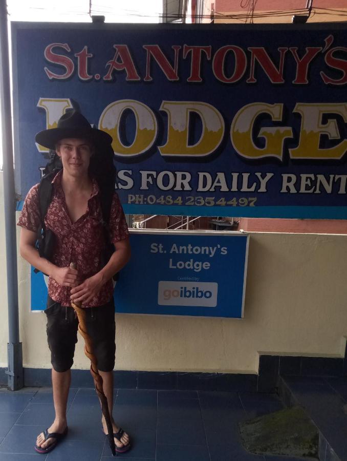 St. Antonys Lodge Kochi Esterno foto