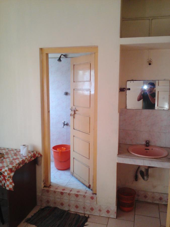 St. Antonys Lodge Kochi Esterno foto