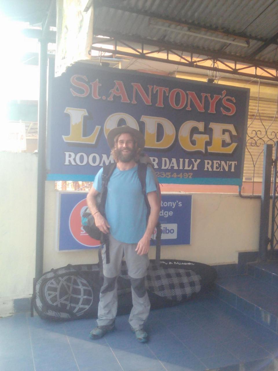 St. Antonys Lodge Kochi Esterno foto