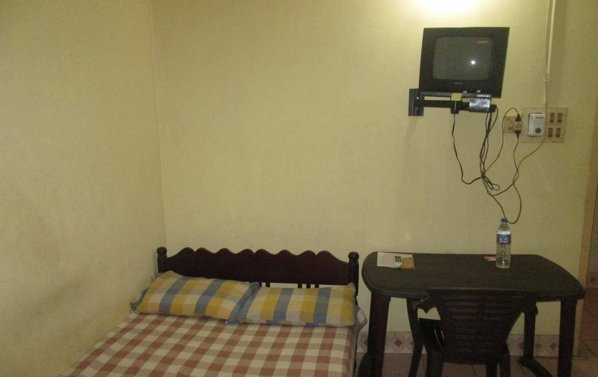 St. Antonys Lodge Kochi Esterno foto