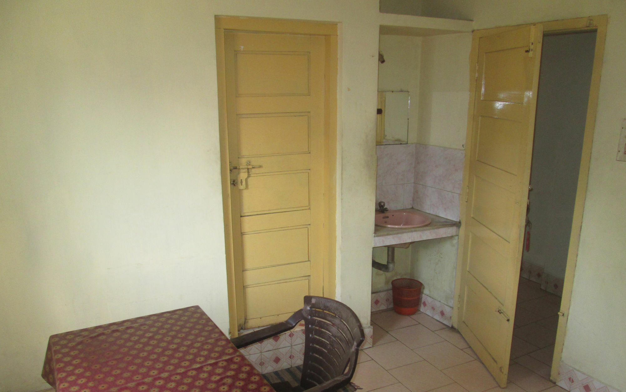 St. Antonys Lodge Kochi Esterno foto